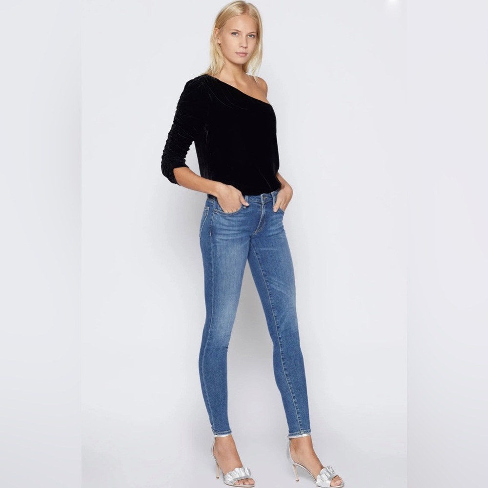 jOIE WAYMAN NWT ONE-SHOULDER VELVET TOP.   SIZE 8 - Picture 3 of 9